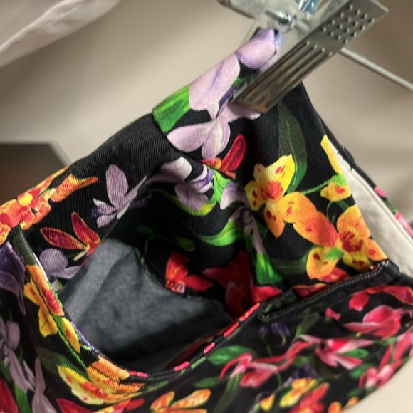 NWOT Host Pick Lands' End Women's 4 Petite Floral Mid Rise Shorts W/Pockets - Picture 5 of 12